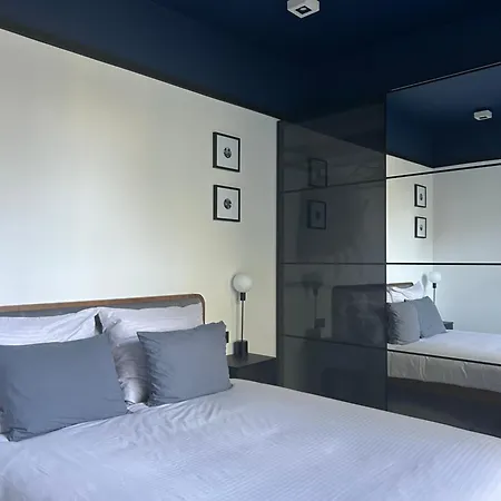Apartament Composition No. 2 *