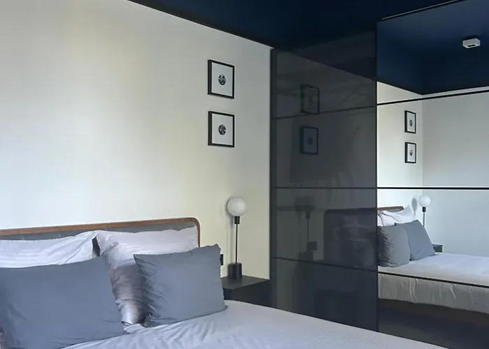 شقة Composition No. 2 *